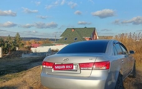 Hyundai Sonata VI, 2005 год, 670 000 рублей, 5 фотография