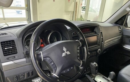 Mitsubishi Pajero IV, 2012 год, 2 249 999 рублей, 14 фотография