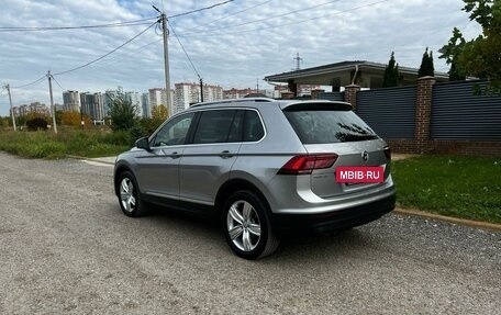 Volkswagen Tiguan II, 2020 год, 3 990 000 рублей, 15 фотография