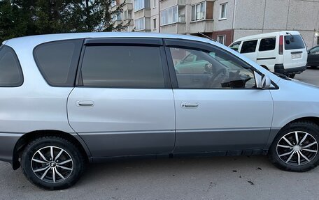 Toyota Ipsum II, 2000 год, 568 000 рублей, 8 фотография