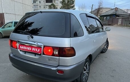 Toyota Ipsum II, 2000 год, 568 000 рублей, 9 фотография