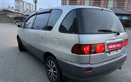 Toyota Ipsum II, 2000 год, 568 000 рублей, 6 фотография