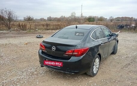 Opel Astra J, 2012 год, 900 000 рублей, 3 фотография