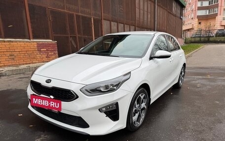 KIA cee'd III, 2018 год, 1 950 000 рублей, 2 фотография