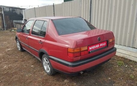 Volkswagen Vento, 1993 год, 227 000 рублей, 6 фотография