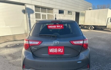 Toyota Vitz, 2017 год, 1 300 000 рублей, 6 фотография