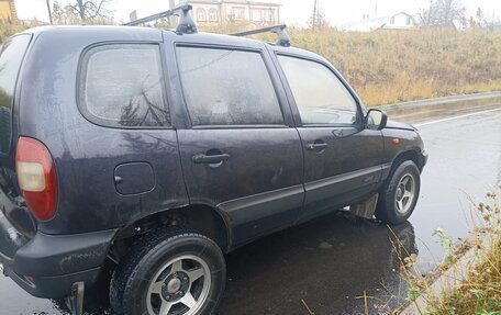 Chevrolet Niva I рестайлинг, 2005 год, 289 000 рублей, 1 фотография