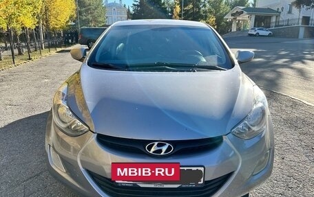 Hyundai Elantra V, 2013 год, 1 080 000 рублей, 2 фотография