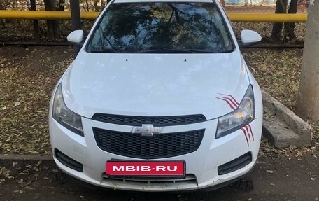 Chevrolet Cruze II, 2011 год, 700 000 рублей, 1 фотография