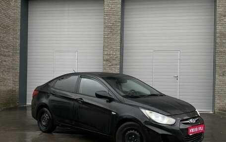 Hyundai Solaris II рестайлинг, 2012 год, 350 000 рублей, 1 фотография