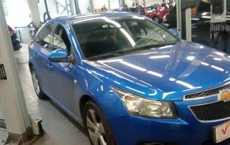 Chevrolet Cruze II, 2011 год, 740 000 рублей, 2 фотография