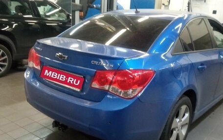 Chevrolet Cruze II, 2011 год, 740 000 рублей, 3 фотография