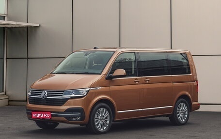 Volkswagen Caravelle T6 рестайлинг, 2021 год, 8 000 000 рублей, 1 фотография