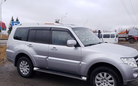 Mitsubishi Pajero IV, 2011 год, 3 000 000 рублей, 3 фотография