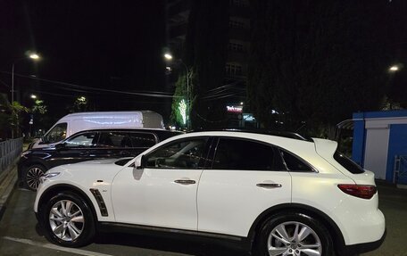 Infiniti QX70, 2014 год, 2 530 000 рублей, 17 фотография