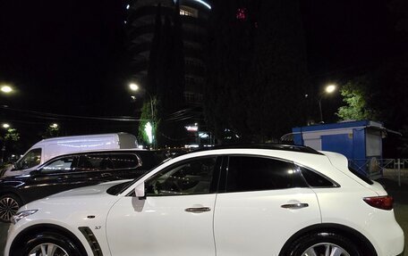 Infiniti QX70, 2014 год, 2 530 000 рублей, 20 фотография