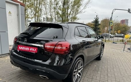 Mercedes-Benz GLA, 2018 год, 1 900 000 рублей, 3 фотография