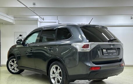 Mitsubishi Outlander III рестайлинг 3, 2014 год, 1 550 000 рублей, 6 фотография