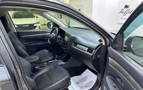 Mitsubishi Outlander III рестайлинг 3, 2014 год, 1 550 000 рублей, 13 фотография