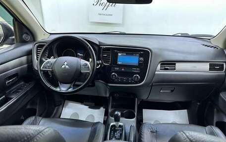 Mitsubishi Outlander III рестайлинг 3, 2014 год, 1 550 000 рублей, 9 фотография