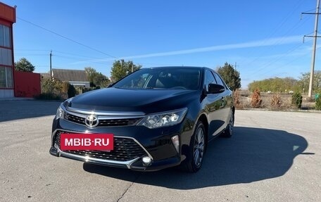 Toyota Camry, 2018 год, 2 750 000 рублей, 2 фотография