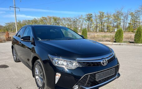 Toyota Camry, 2018 год, 2 750 000 рублей, 17 фотография