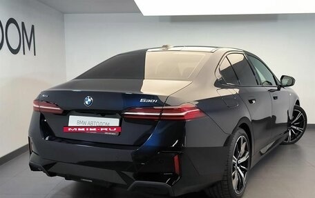 BMW 5 серия, 2023 год, 11 000 000 рублей, 4 фотография