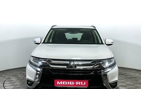 Mitsubishi Outlander III рестайлинг 3, 2017 год, 1 799 000 рублей, 2 фотография