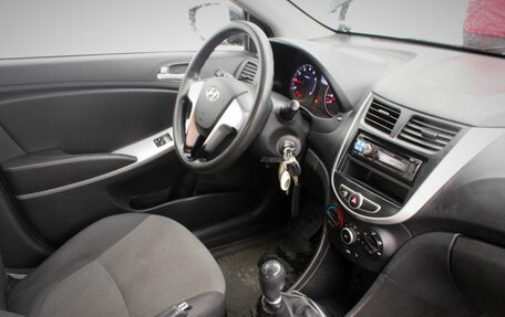 Hyundai Solaris II рестайлинг, 2013 год, 810 000 рублей, 12 фотография