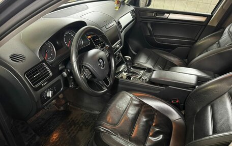 Volkswagen Touareg III, 2012 год, 2 100 000 рублей, 1 фотография