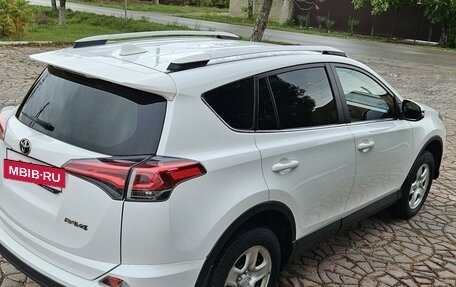 Toyota RAV4, 2018 год, 2 740 000 рублей, 2 фотография