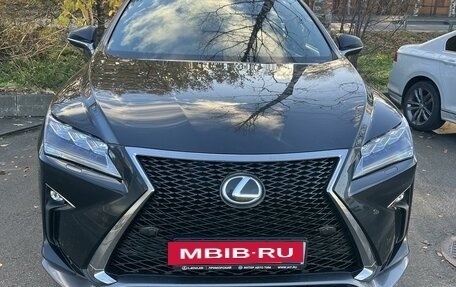 Lexus RX IV рестайлинг, 2018 год, 4 500 000 рублей, 3 фотография