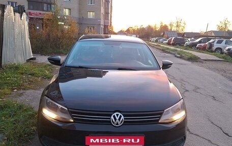 Volkswagen Jetta VI, 2013 год, 850 000 рублей, 6 фотография