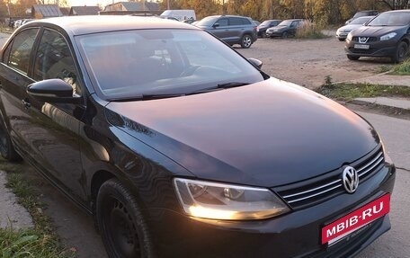 Volkswagen Jetta VI, 2013 год, 850 000 рублей, 3 фотография