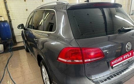 Volkswagen Touareg III, 2012 год, 2 100 000 рублей, 8 фотография