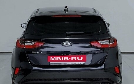 KIA cee'd III, 2018 год, 1 995 000 рублей, 3 фотография