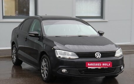 Volkswagen Jetta VI, 2013 год, 1 149 000 рублей, 3 фотография