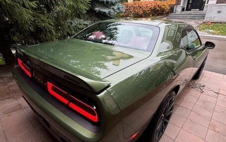 Dodge Challenger III рестайлинг 2, 2020 год, 5 399 999 рублей, 4 фотография