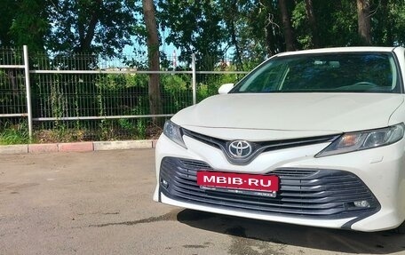 Toyota Camry, 2020 год, 2 250 000 рублей, 5 фотография