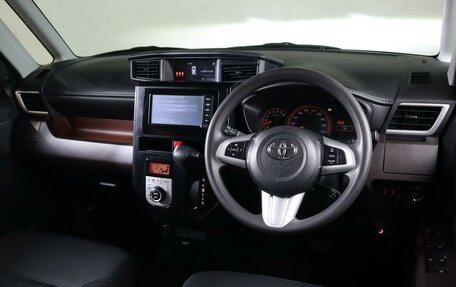 Toyota Roomy I, 2017 год, 1 389 000 рублей, 6 фотография