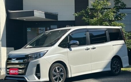 Toyota Noah III, 2021 год, 1 950 000 рублей, 1 фотография