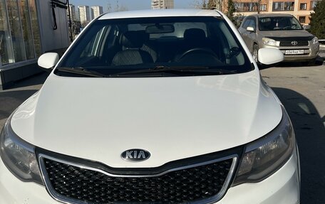 KIA Rio III рестайлинг, 2016 год, 950 000 рублей, 2 фотография