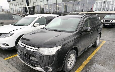 Mitsubishi Outlander III рестайлинг 3, 2014 год, 1 499 000 рублей, 1 фотография