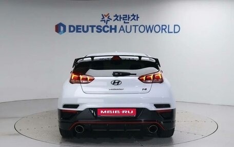 Hyundai Veloster II, 2021 год, 2 100 000 рублей, 2 фотография