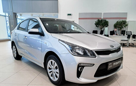 KIA Rio IV, 2018 год, 1 547 000 рублей, 3 фотография