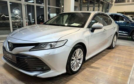 Toyota Camry, 2020 год, 3 020 000 рублей, 2 фотография