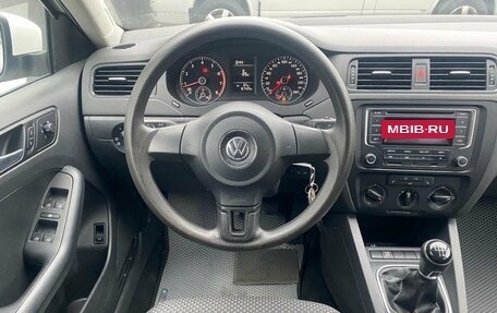 Volkswagen Jetta VI, 2013 год, 1 049 000 рублей, 11 фотография