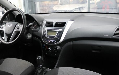 Hyundai Solaris II рестайлинг, 2012 год, 839 000 рублей, 13 фотография