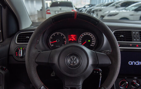 Volkswagen Polo VI (EU Market), 2011 год, 850 000 рублей, 26 фотография