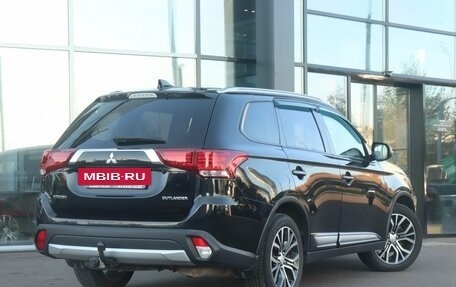 Mitsubishi Outlander III рестайлинг 3, 2018 год, 1 425 000 рублей, 2 фотография